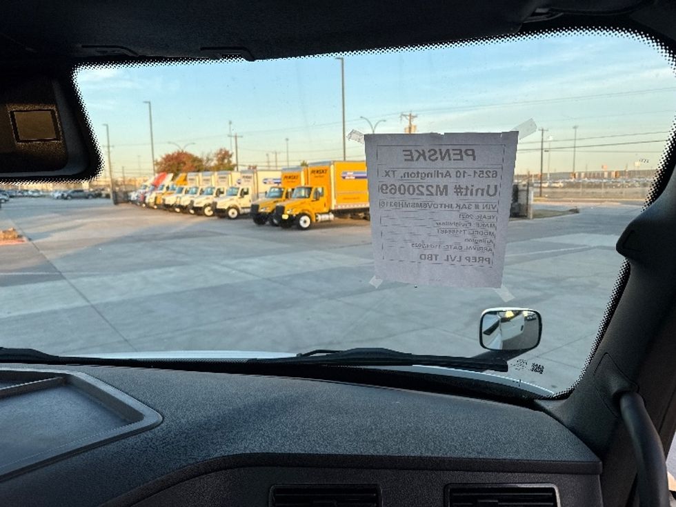 Day Cab Tractor-Heavy Duty Tractors-Freightliner-2021-T11664ST-Arlington-TX-583,746\n\t\tmiles-$ 40,000 - Image 13