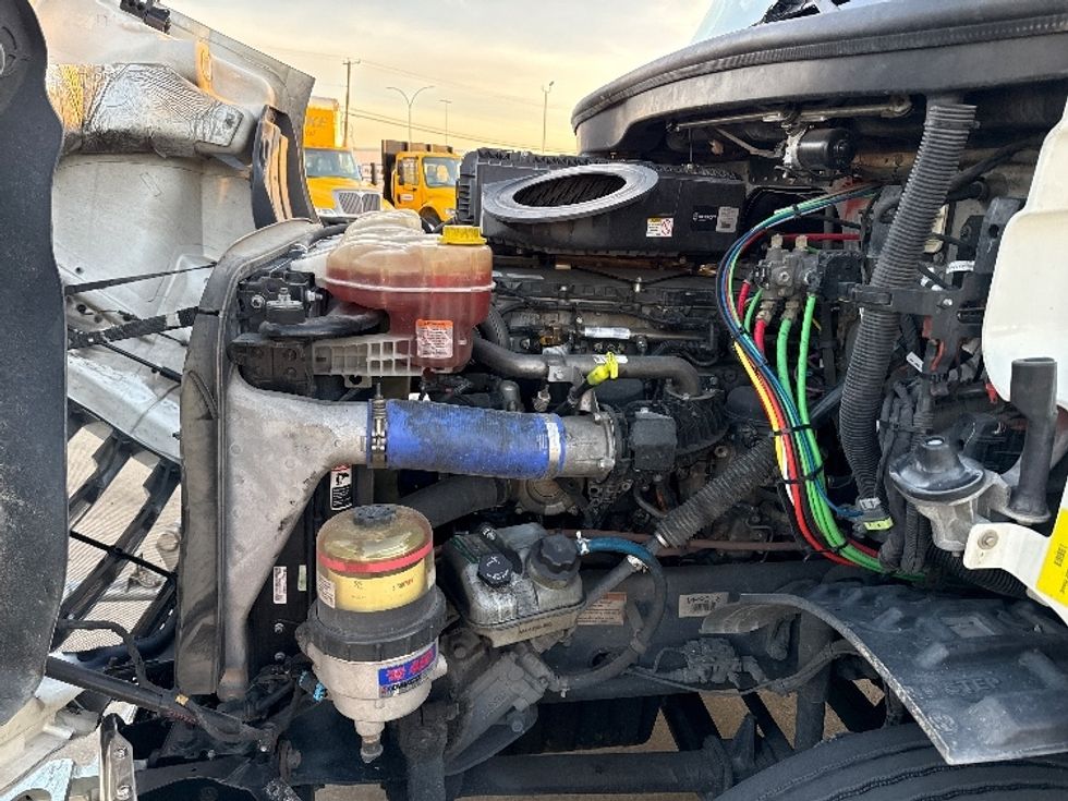 Day Cab Tractor-Heavy Duty Tractors-Freightliner-2021-T11664ST-Arlington-TX-583,746\n\t\tmiles-$ 40,000 - Image 16