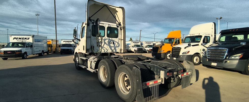Day Cab Tractor-Heavy Duty Tractors-Freightliner-2021-T11664ST-Arlington-TX-635,080\n\t\tmiles-$ 34,250 - Image 5