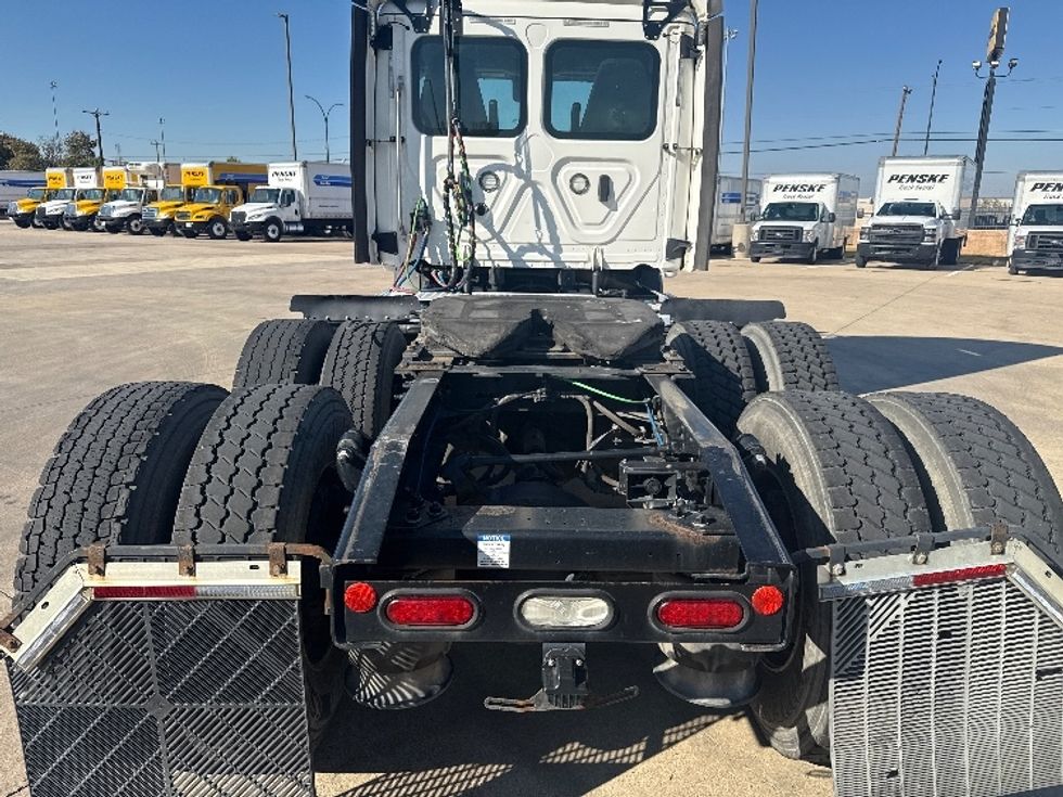 Day Cab Tractor-Heavy Duty Tractors-Freightliner-2021-T11664ST-Arlington-TX-656,838\n\t\tmiles-$ 30,250 - Image 6
