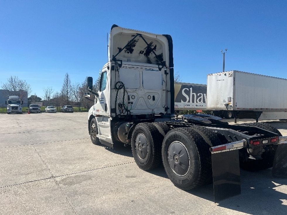 Day Cab Tractor-Heavy Duty Tractors-Freightliner-2021-T11664ST-Baton Rouge-LA-579,098\n\t\tmiles-$ 53,000 - Image 5