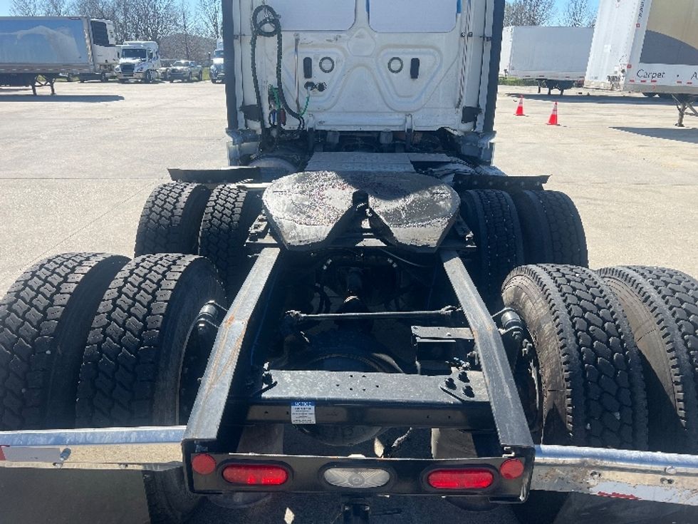 Day Cab Tractor-Heavy Duty Tractors-Freightliner-2021-T11664ST-Baton Rouge-LA-579,098\n\t\tmiles-$ 53,000 - Image 6