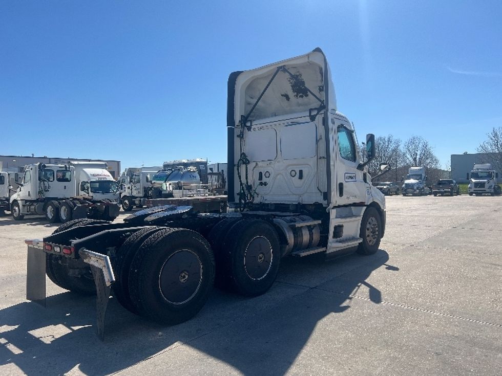 Day Cab Tractor-Heavy Duty Tractors-Freightliner-2021-T11664ST-Baton Rouge-LA-579,098\n\t\tmiles-$ 53,000 - Image 7