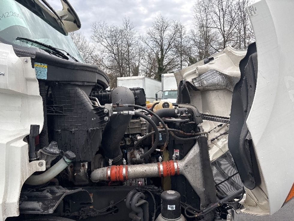 Day Cab Tractor-Heavy Duty Tractors-Freightliner-2021-T11664ST-Burlington-NJ-280,085\n\t\tmiles-$ 58,250 - Image 15