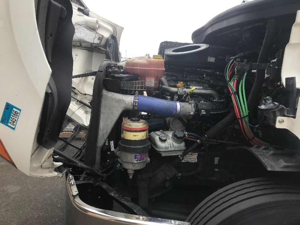 Day Cab Tractor-Heavy Duty Tractors-Freightliner-2021-T11664ST-Burlington-NJ-324,157\n\t\tmiles-$ 57,750 - Image 16