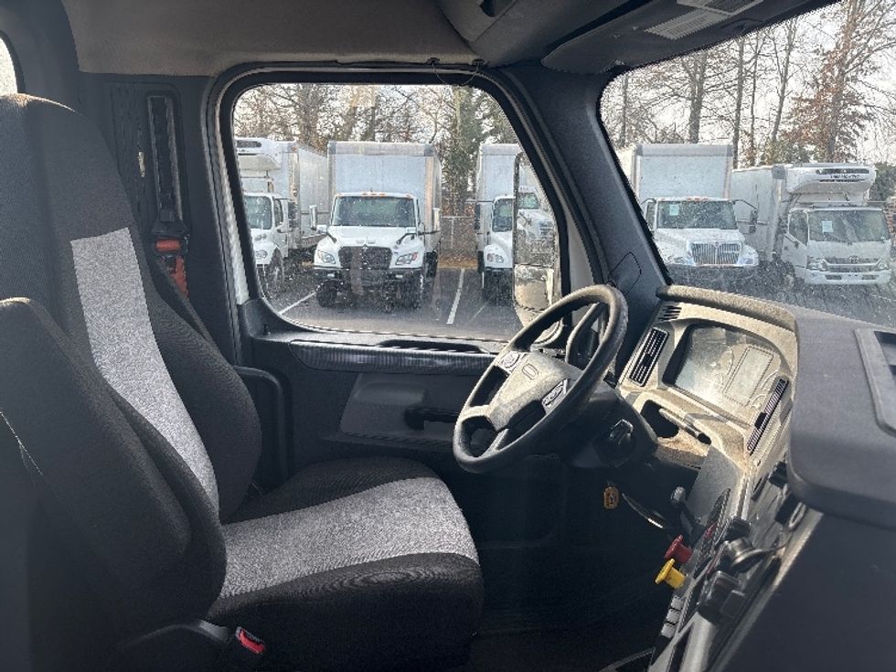 Day Cab Tractor-Heavy Duty Tractors-Freightliner-2021-T11664ST-Burlington-NJ-332,021\n\t\tmiles-$ 55,250 - Image 14