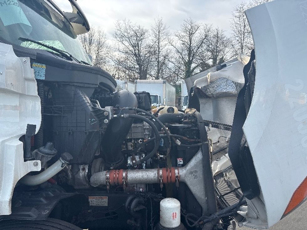 Day Cab Tractor-Heavy Duty Tractors-Freightliner-2021-T11664ST-Burlington-NJ-332,021\n\t\tmiles-$ 55,250 - Image 15