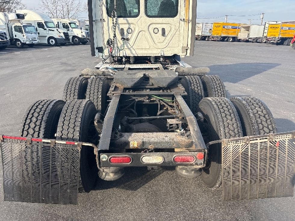 Day Cab Tractor-Heavy Duty Tractors-Freightliner-2021-T11664ST-Burlington-NJ-332,021\n\t\tmiles-$ 55,250 - Image 6