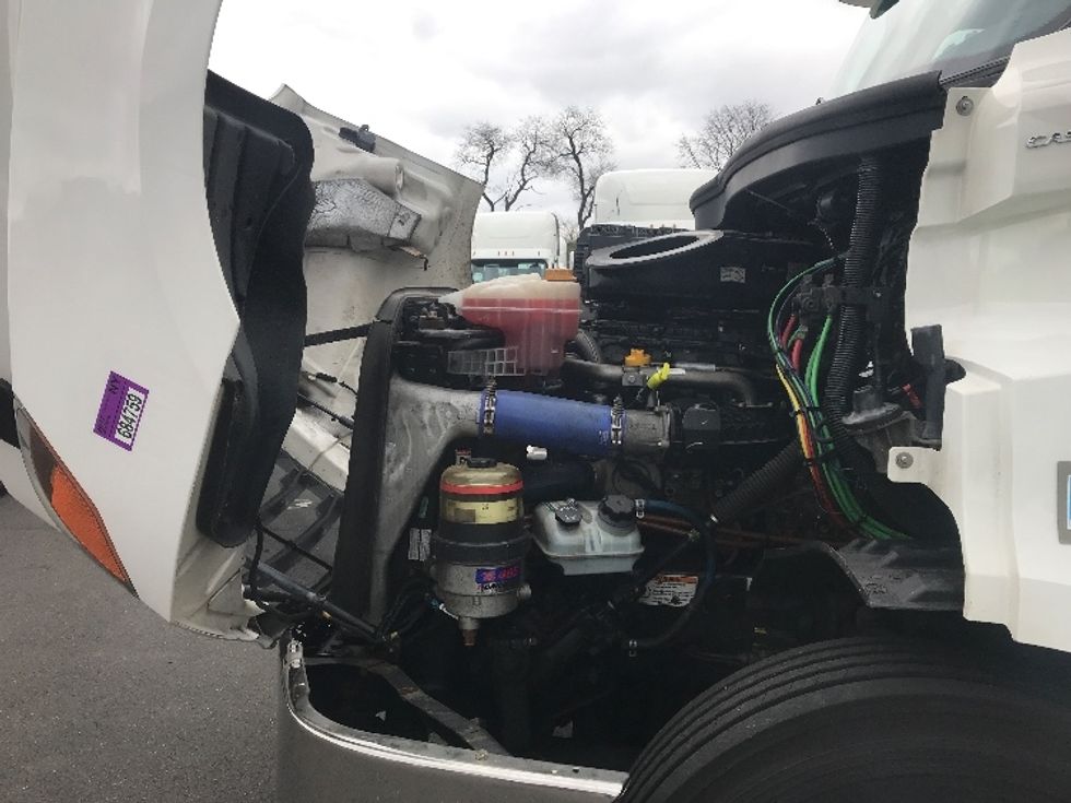 Day Cab Tractor-Heavy Duty Tractors-Freightliner-2021-T11664ST-Burlington-NJ-350,248\n\t\tmiles-$ 56,500 - Image 16