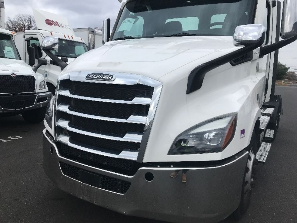 Day Cab Tractor-Heavy Duty Tractors-Freightliner-2021-T11664ST-Burlington-NJ-350,248\n\t\tmiles-$ 56,500 - Image 19