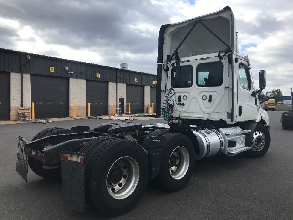 Day Cab Tractor-Heavy Duty Tractors-Freightliner-2021-T11664ST-Burlington-NJ-356,698\n\t\tmiles-$ 55,750 - Image 7