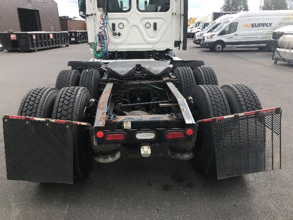 Day Cab Tractor-Heavy Duty Tractors-Freightliner-2021-T11664ST-Burlington-NJ-358,832\n\t\tmiles-$ 55,750 - Image 6