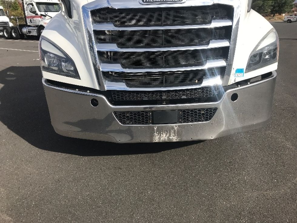 Day Cab Tractor-Heavy Duty Tractors-Freightliner-2021-T11664ST-Burlington-NJ-361,230\n\t\tmiles-$ 55,500 - Image 17