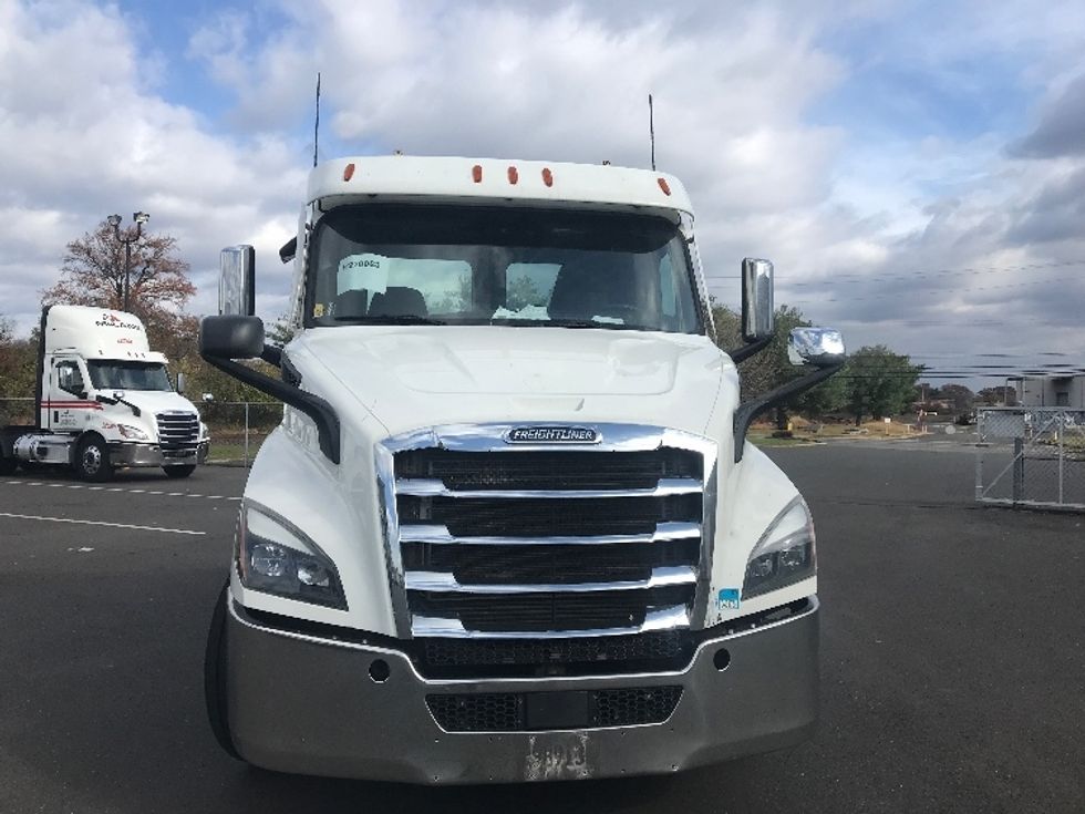 Day Cab Tractor-Heavy Duty Tractors-Freightliner-2021-T11664ST-Burlington-NJ-361,230\n\t\tmiles-$ 55,500 - Image 2