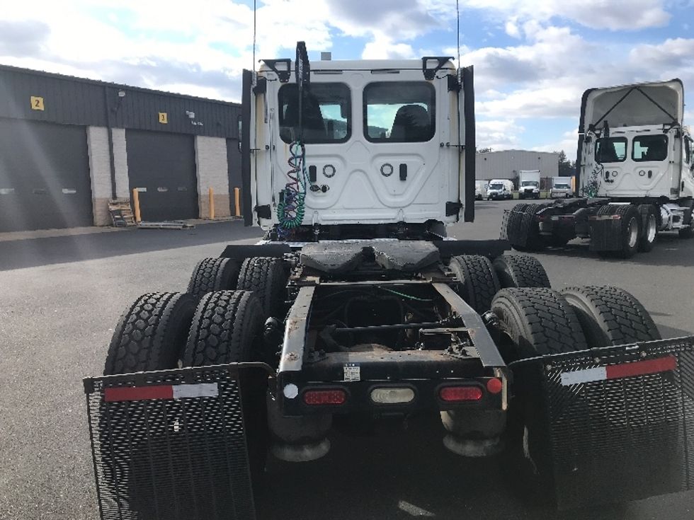 Day Cab Tractor-Heavy Duty Tractors-Freightliner-2021-T11664ST-Burlington-NJ-361,230\n\t\tmiles-$ 55,500 - Image 6