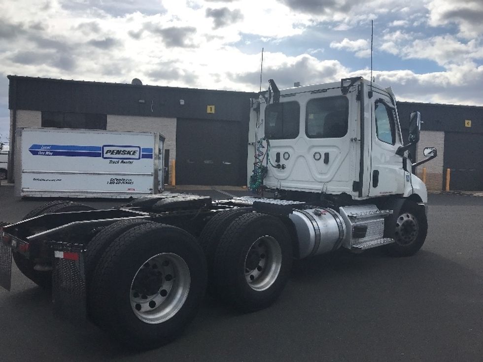 Day Cab Tractor-Heavy Duty Tractors-Freightliner-2021-T11664ST-Burlington-NJ-361,230\n\t\tmiles-$ 55,500 - Image 7