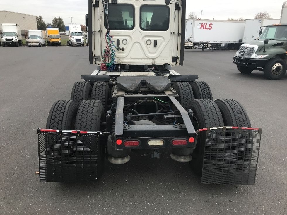 Day Cab Tractor-Heavy Duty Tractors-Freightliner-2021-T11664ST-Burlington-NJ-380,825\n\t\tmiles-$ 53,750 - Image 6