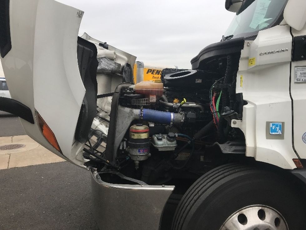 Day Cab Tractor-Heavy Duty Tractors-Freightliner-2021-T11664ST-Burlington-NJ-442,366\n\t\tmiles-$ 48,000 - Image 15