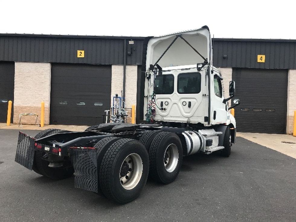 Day Cab Tractor-Heavy Duty Tractors-Freightliner-2021-T11664ST-Burlington-NJ-442,366\n\t\tmiles-$ 48,000 - Image 7