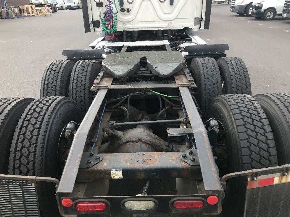 Day Cab Tractor-Heavy Duty Tractors-Freightliner-2021-T11664ST-Burlington-NJ-464,711\n\t\tmiles-$ 46,000 - Image 6