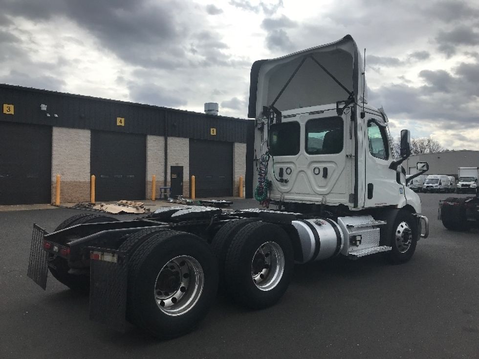 Day Cab Tractor-Heavy Duty Tractors-Freightliner-2021-T11664ST-Burlington-NJ-464,711\n\t\tmiles-$ 46,000 - Image 7