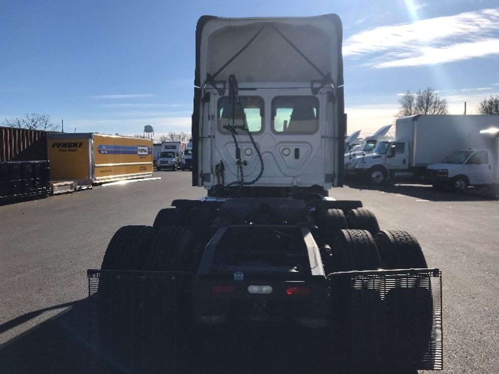 Day Cab Tractor-Heavy Duty Tractors-Freightliner-2021-T11664ST-Burlington-NJ-473,425\n\t\tmiles-$ 45,250 - Image 20