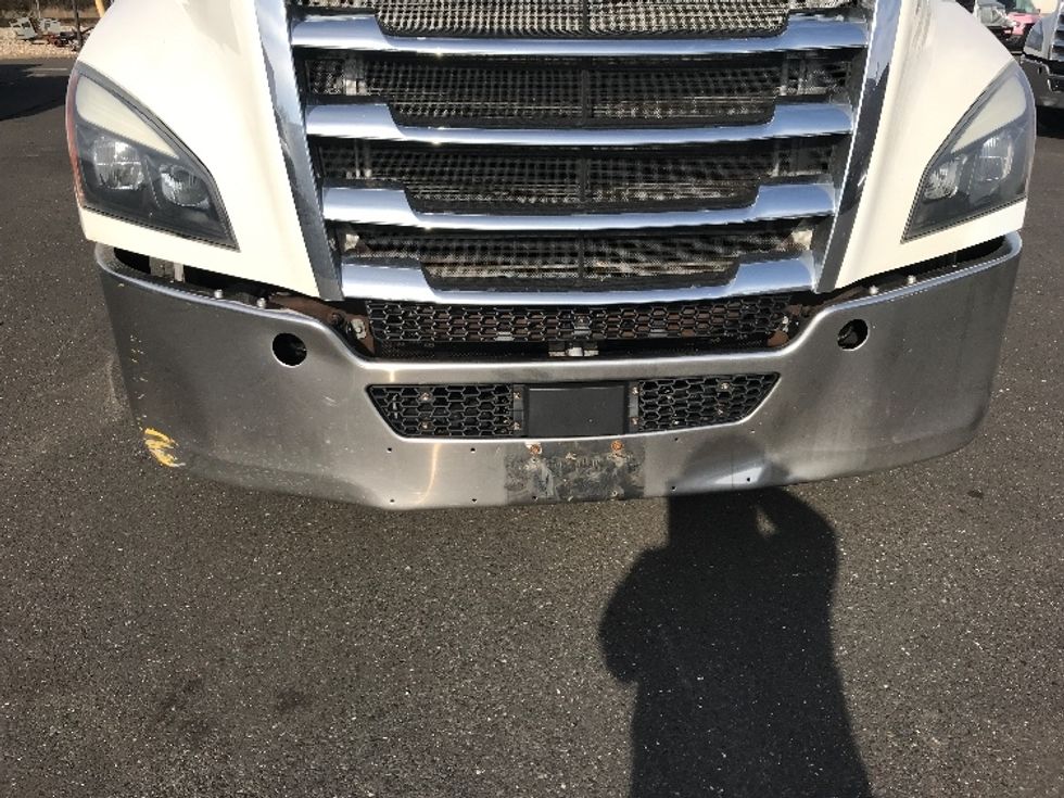 Day Cab Tractor-Heavy Duty Tractors-Freightliner-2021-T11664ST-Burlington-NJ-477,462\n\t\tmiles-$ 44,750 - Image 16