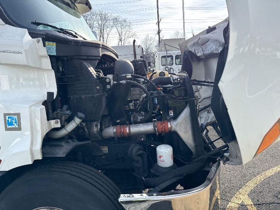 Day Cab Tractor-Heavy Duty Tractors-Freightliner-2021-T11664ST-Cairo-GA-263,794\n\t\tmiles-$ 67,000 - Image 16