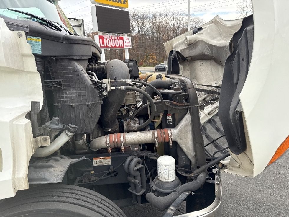 Day Cab Tractor-Heavy Duty Tractors-Freightliner-2021-T11664ST-Cairo-GA-270,302\n\t\tmiles-$ 66,500 - Image 15