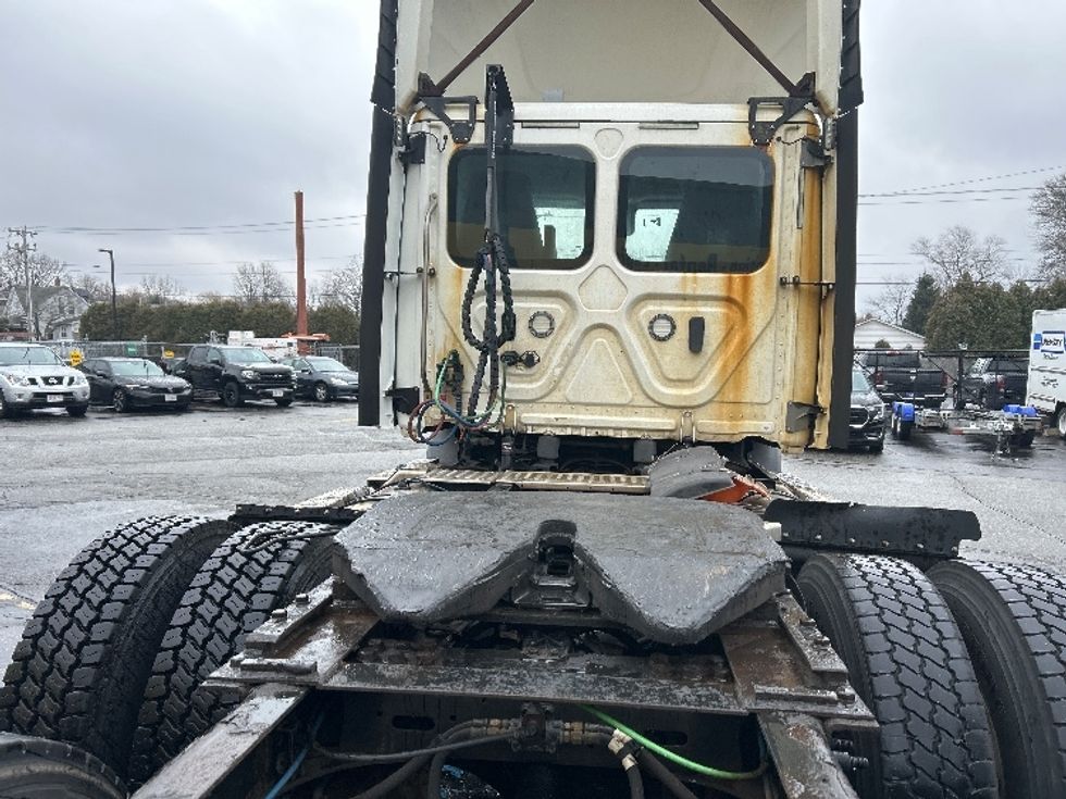 Day Cab Tractor-Heavy Duty Tractors-Freightliner-2021-T11664ST-Chicopee-MA-337,676\n\t\tmiles-$ 52,250 - Image 19