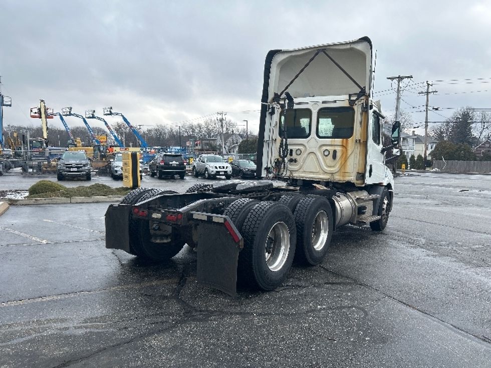 Day Cab Tractor-Heavy Duty Tractors-Freightliner-2021-T11664ST-Chicopee-MA-337,676\n\t\tmiles-$ 52,250 - Image 7