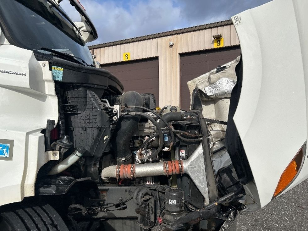 Day Cab Tractor-Heavy Duty Tractors-Freightliner-2021-T11664ST-Chicopee-MA-380,423\n\t\tmiles-$ 51,000 - Image 15