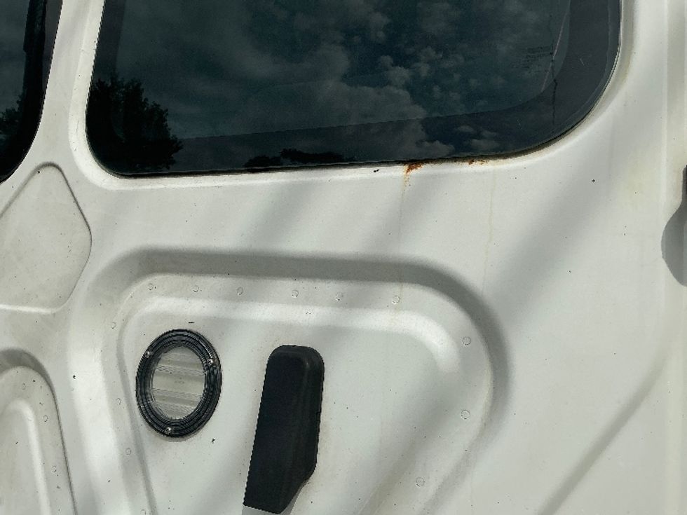 Day Cab Tractor-Heavy Duty Tractors-Freightliner-2021-T11664ST-Chicopee-MA-598,323\n\t\tmiles-$ 32,000 - Image 19