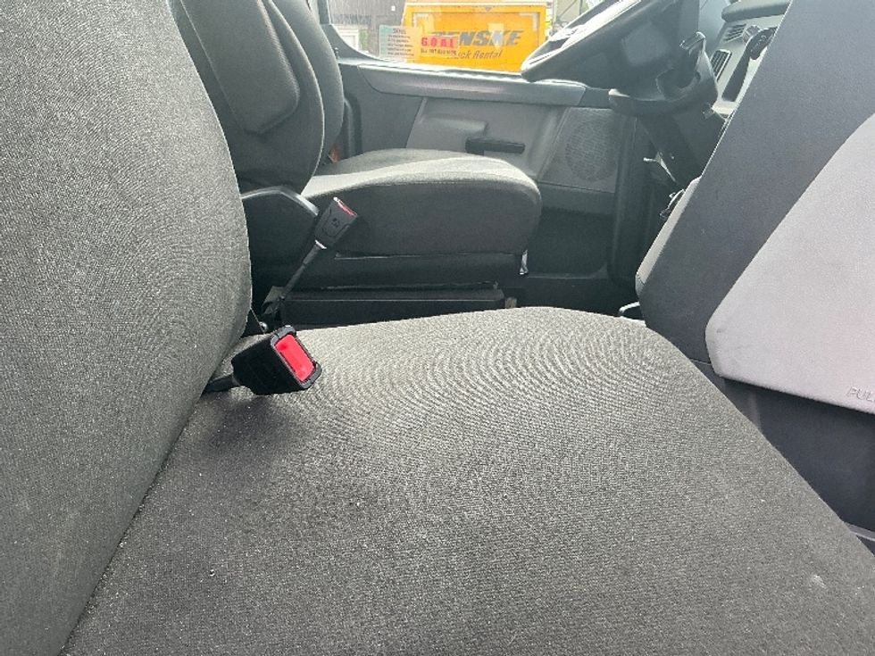 Day Cab Tractor-Heavy Duty Tractors-Freightliner-2021-T11664ST-Chicopee-MA-639,910\n\t\tmiles-$ 29,000 - Image 14