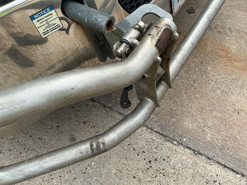 Day Cab Tractor-Heavy Duty Tractors-Freightliner-2021-T11664ST-Chicopee-MA-639,910\n\t\tmiles-$ 29,000 - Image 21