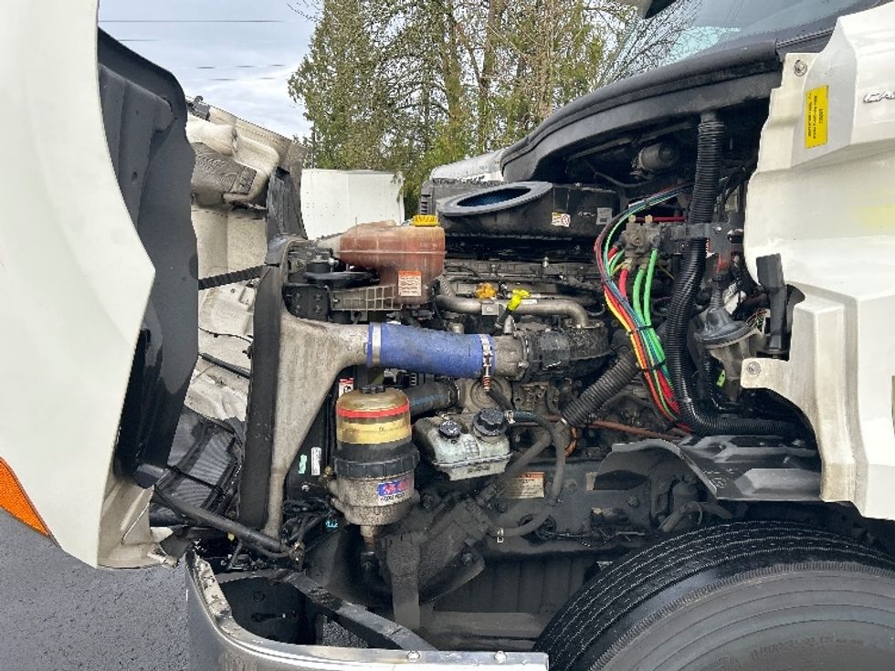 Day Cab Tractor-Heavy Duty Tractors-Freightliner-2021-T11664ST-Clackamas-OR-477,178\n\t\tmiles-$ 48,500 - Image 16