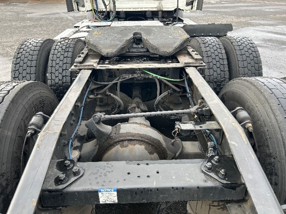 Day Cab Tractor-Heavy Duty Tractors-Freightliner-2021-T11664ST-Clackamas-OR-477,178\n\t\tmiles-$ 48,500 - Image 6