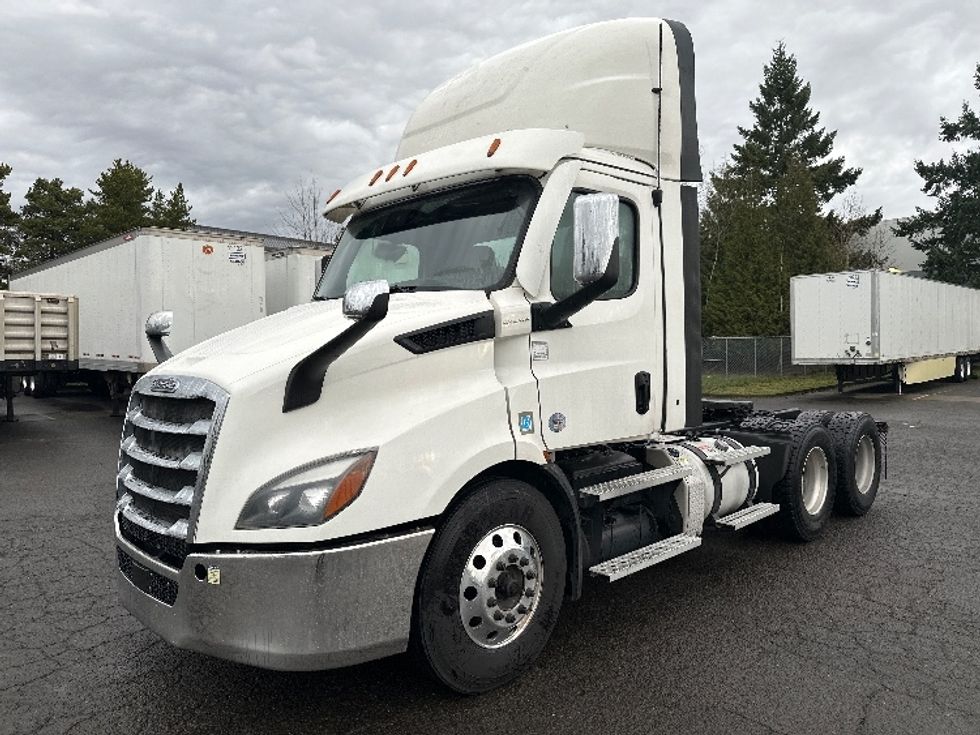 Day Cab Tractor-Heavy Duty Tractors-Freightliner-2021-T11664ST-Clackamas-OR-485,146\n\t\tmiles-$ 47,500 - Image 3