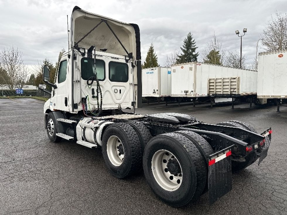 Day Cab Tractor-Heavy Duty Tractors-Freightliner-2021-T11664ST-Clackamas-OR-485,146\n\t\tmiles-$ 47,500 - Image 5
