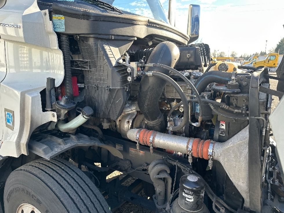 Day Cab Tractor-Heavy Duty Tractors-Freightliner-2021-T11664ST-Clackamas-OR-487,222\n\t\tmiles-$ 48,250 - Image 15