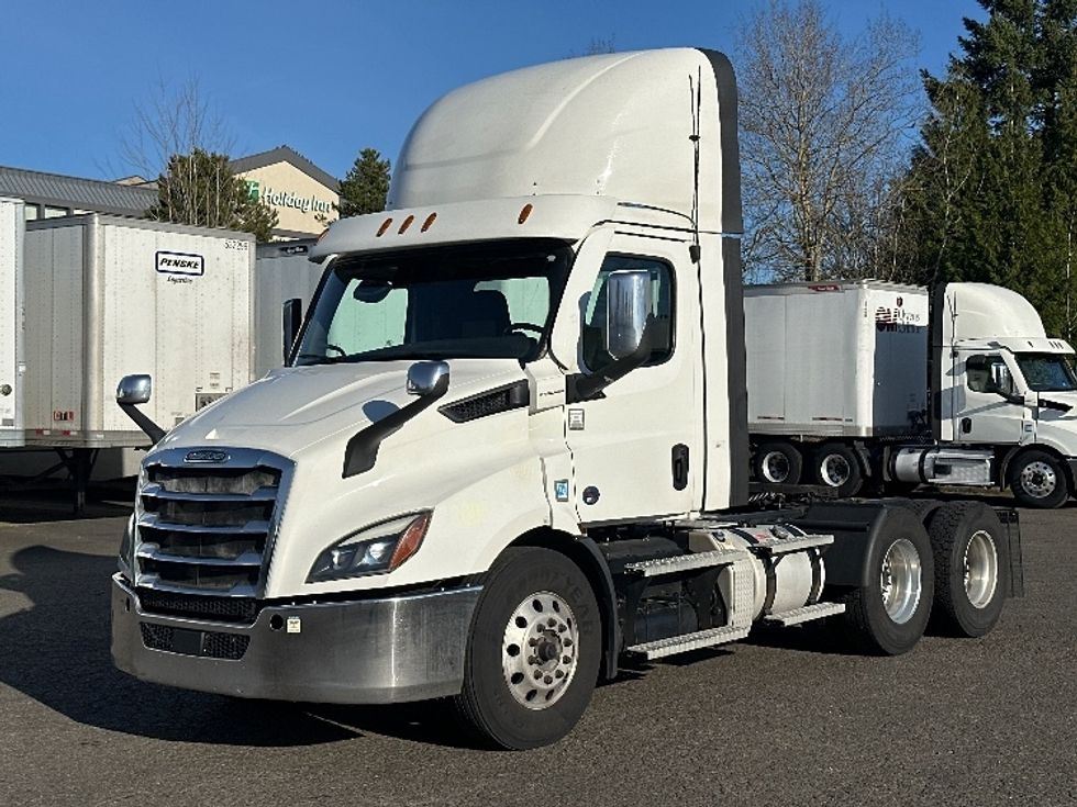 Day Cab Tractor-Heavy Duty Tractors-Freightliner-2021-T11664ST-Clackamas-OR-487,222\n\t\tmiles-$ 48,250 - Image 3