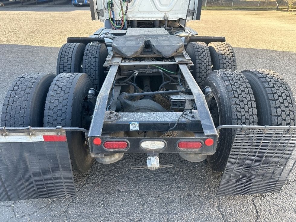 Day Cab Tractor-Heavy Duty Tractors-Freightliner-2021-T11664ST-Clackamas-OR-487,222\n\t\tmiles-$ 48,250 - Image 6