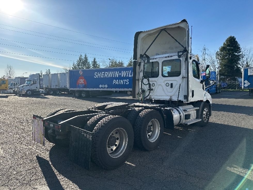 Day Cab Tractor-Heavy Duty Tractors-Freightliner-2021-T11664ST-Clackamas-OR-487,222\n\t\tmiles-$ 48,250 - Image 7