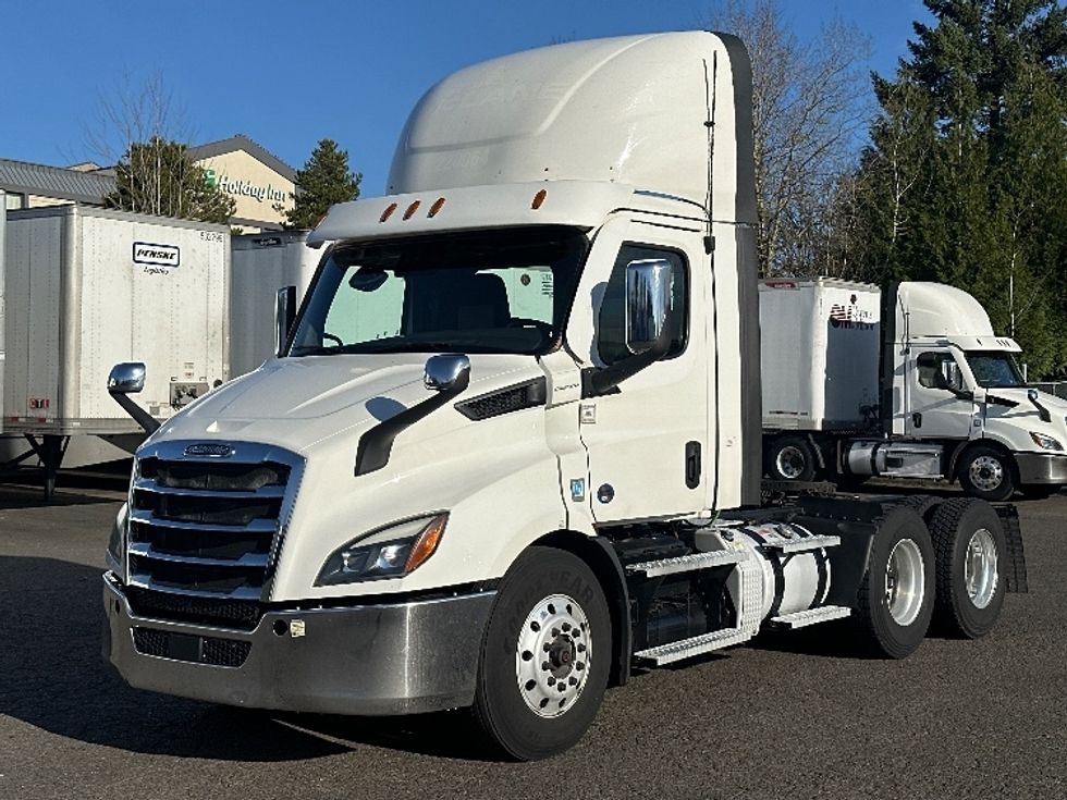 Day Cab Tractor-Heavy Duty Tractors-Freightliner-2021-T11664ST-Clackamas-OR-489,445\n\t\tmiles-$ 47,250 - Image 3