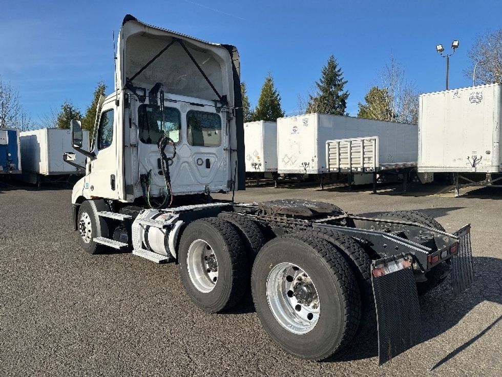 Day Cab Tractor-Heavy Duty Tractors-Freightliner-2021-T11664ST-Clackamas-OR-489,445\n\t\tmiles-$ 47,250 - Image 5