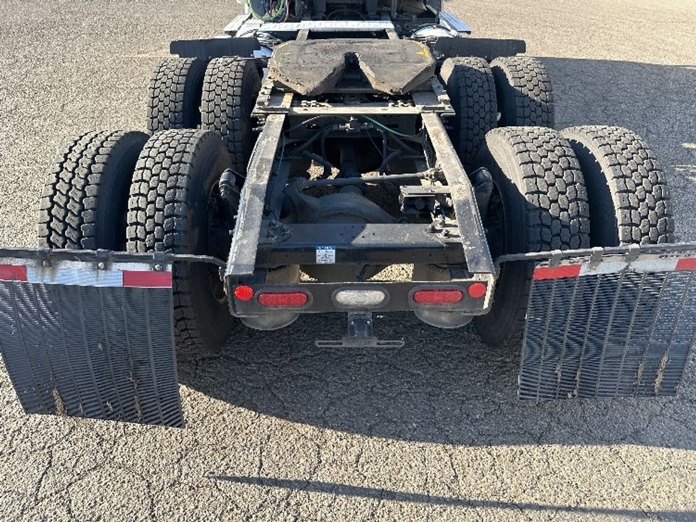 Day Cab Tractor-Heavy Duty Tractors-Freightliner-2021-T11664ST-Clackamas-OR-489,445\n\t\tmiles-$ 47,250 - Image 6