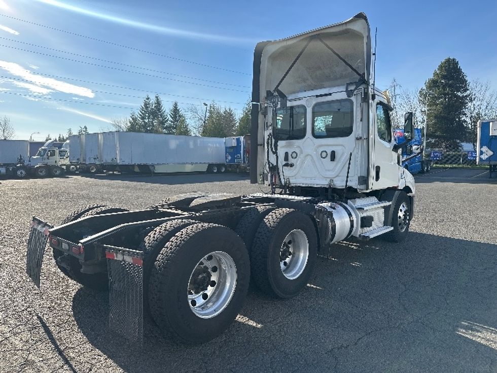 Day Cab Tractor-Heavy Duty Tractors-Freightliner-2021-T11664ST-Clackamas-OR-489,445\n\t\tmiles-$ 47,250 - Image 7
