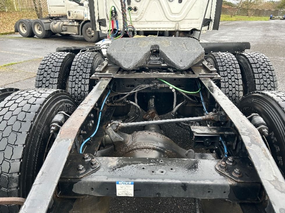 Day Cab Tractor-Heavy Duty Tractors-Freightliner-2021-T11664ST-Clackamas-OR-505,055\n\t\tmiles-$ 45,500 - Image 6