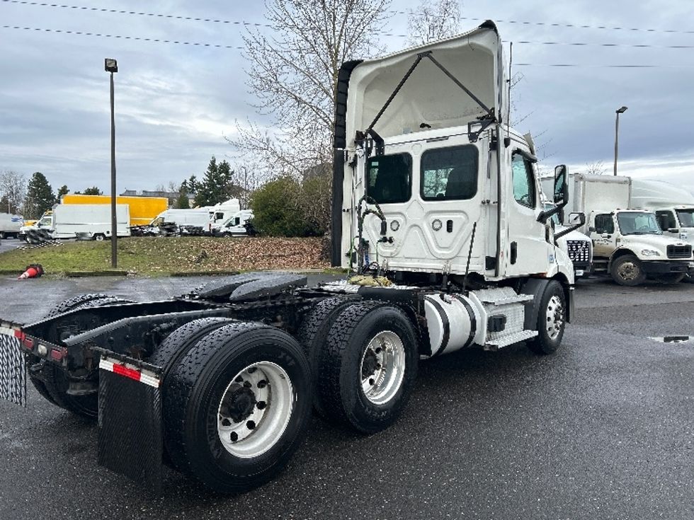Day Cab Tractor-Heavy Duty Tractors-Freightliner-2021-T11664ST-Clackamas-OR-505,055\n\t\tmiles-$ 45,500 - Image 7
