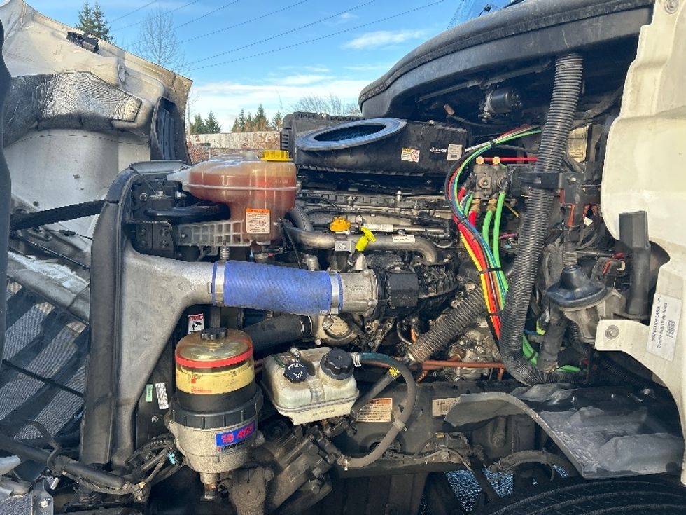 Day Cab Tractor-Heavy Duty Tractors-Freightliner-2021-T11664ST-Clackamas-OR-547,696\n\t\tmiles-$ 41,000 - Image 16